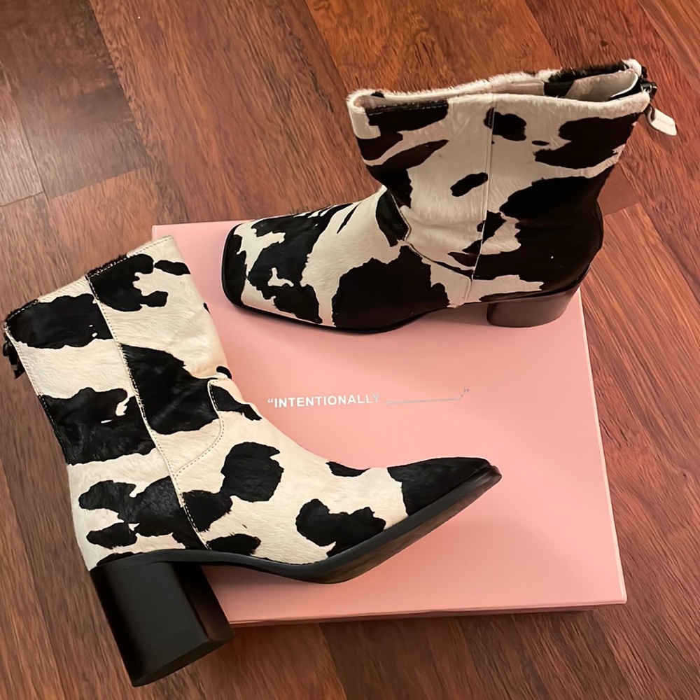 Upside Cowhide Ankle Boot Intentionally Blank brand. Size 8.